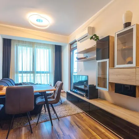 809 Apartment